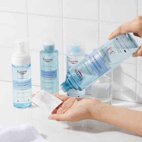 Tẩy trang Eucerin DermatoClean Hyaluron Sensitive Skin 400ml