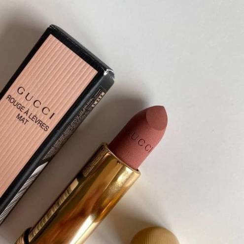 Son Gucci Matte Lipstick 519 Pauline Red Màu Đỏ Đất