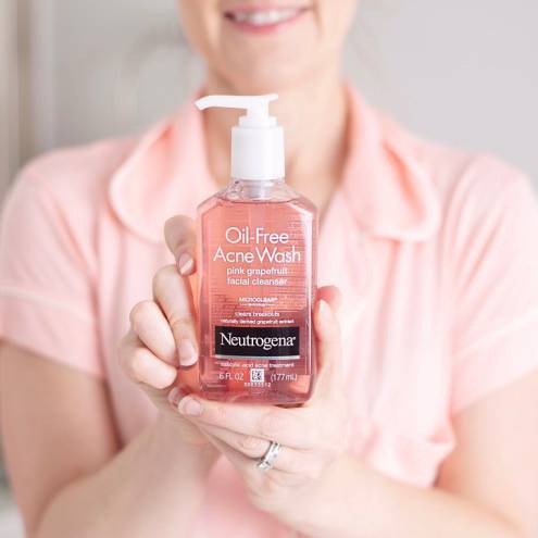 Sữa Rửa Mặt Dành Cho Da Mụn Sưng Viêm Neutrogena Oil-Free Acne Wash Pink Grapefruit Facial Cleanser 