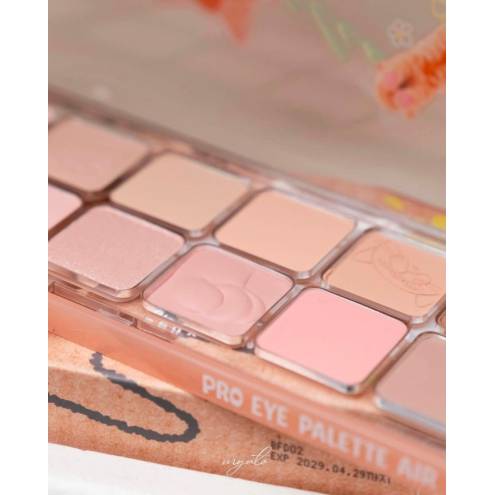 BẢNG PHẤN MẮT 12 Ô CLIO PRO EYE PLATETTE AIR (23 BABY MILK KOSHORT)