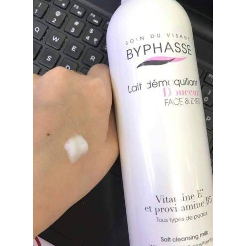 Sữa Tẩy Trang Dịu Nhẹ - 500ml Soft Cleansing Milk Face & Eyes