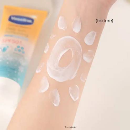 Dưỡng Thể Chống Nắng Mát Lạnh Vaseline SPF50+ Daily Sun Refreshing Serum Sunscreen 