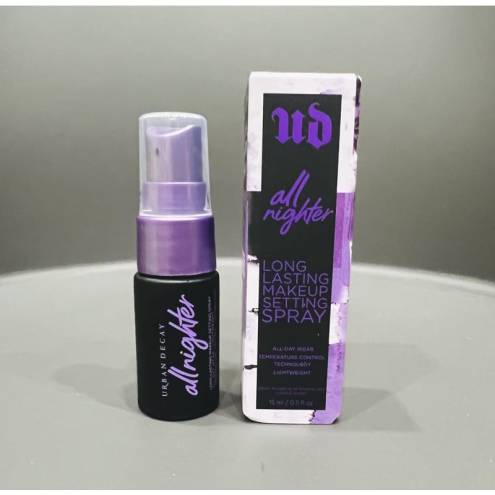 Xịt khoáng khoá nền Urban Decay All Nighter Long Lasting Makeup Setting Spray 