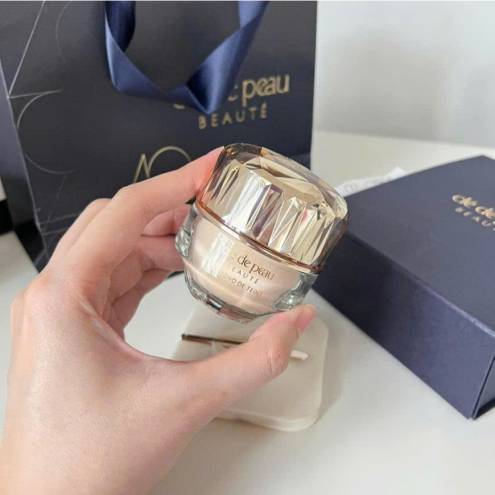 [Mini 3ml] Kem nền Cle De Peau Beaute Le Fond De Teint The Foundation
