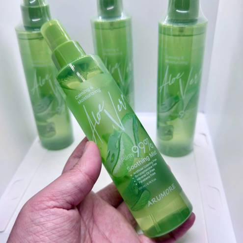 Xịt khoáng lô hội Arumore 99% 200ml 