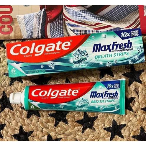 Kem đánh răng Colgate Maxfresh Bạc Hà 230g