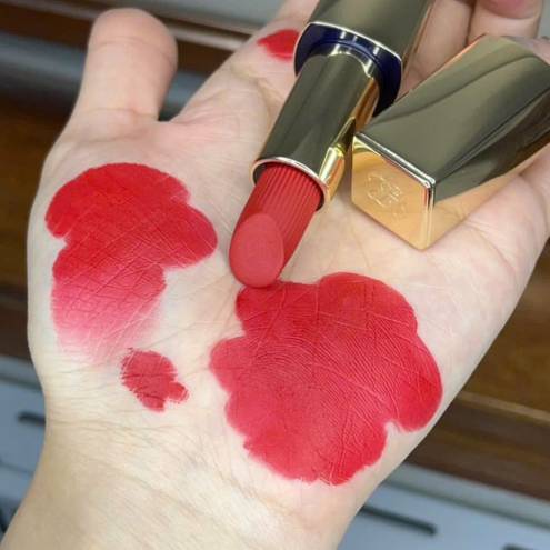 Son Estée Lauder Pure Color – Màu 699 Thrill Me 