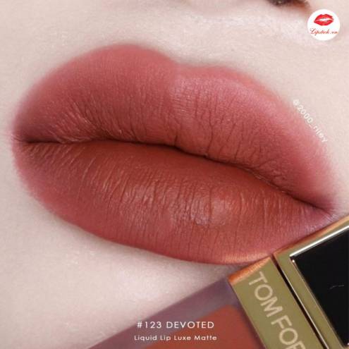 Bút Kẻ Mắt Dazzle Me Hold On Waterproof Eyeliner Chống Thấm Nước Lâu Trôi 0.8g