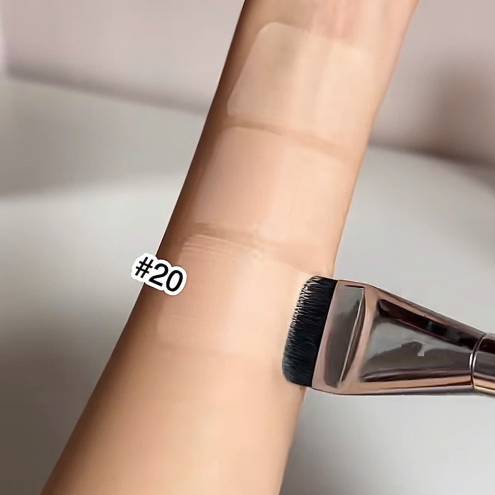 Kem nền L’Oreal độ bền 32H kết hợp chống nắng SPF25 + Vitamin C ton 020